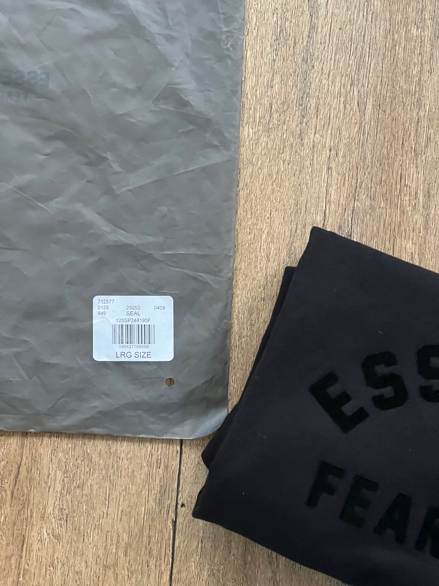 Essentials Fear Of God Black T-Shirt Sz:L