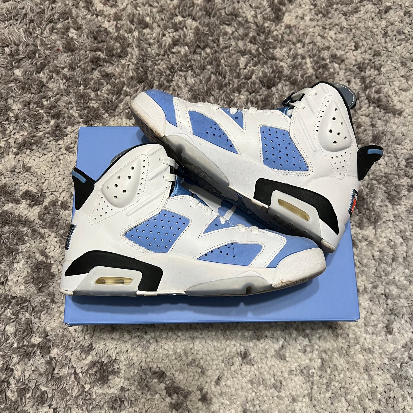 Jordan 6 Retro UNC White Sz: 9