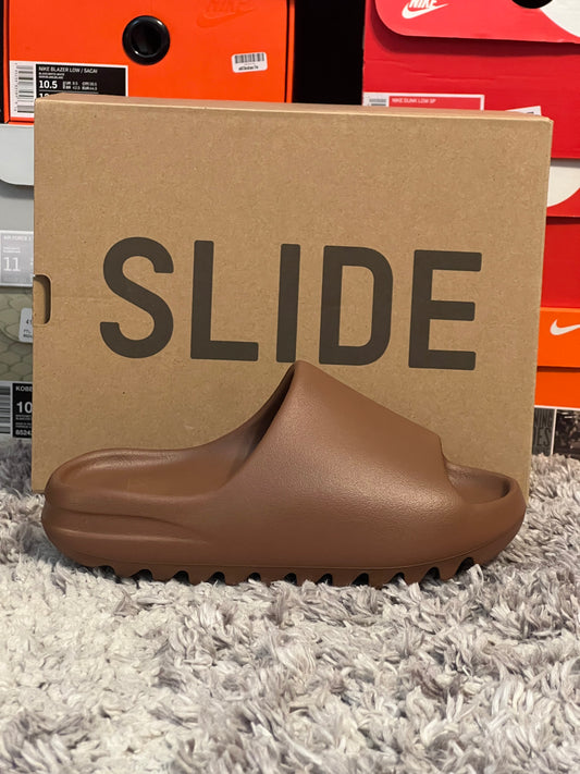 Yeezy Slide Size: 7