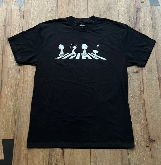 Peanuts / Charlie Brown Black T-shirt New Sz L