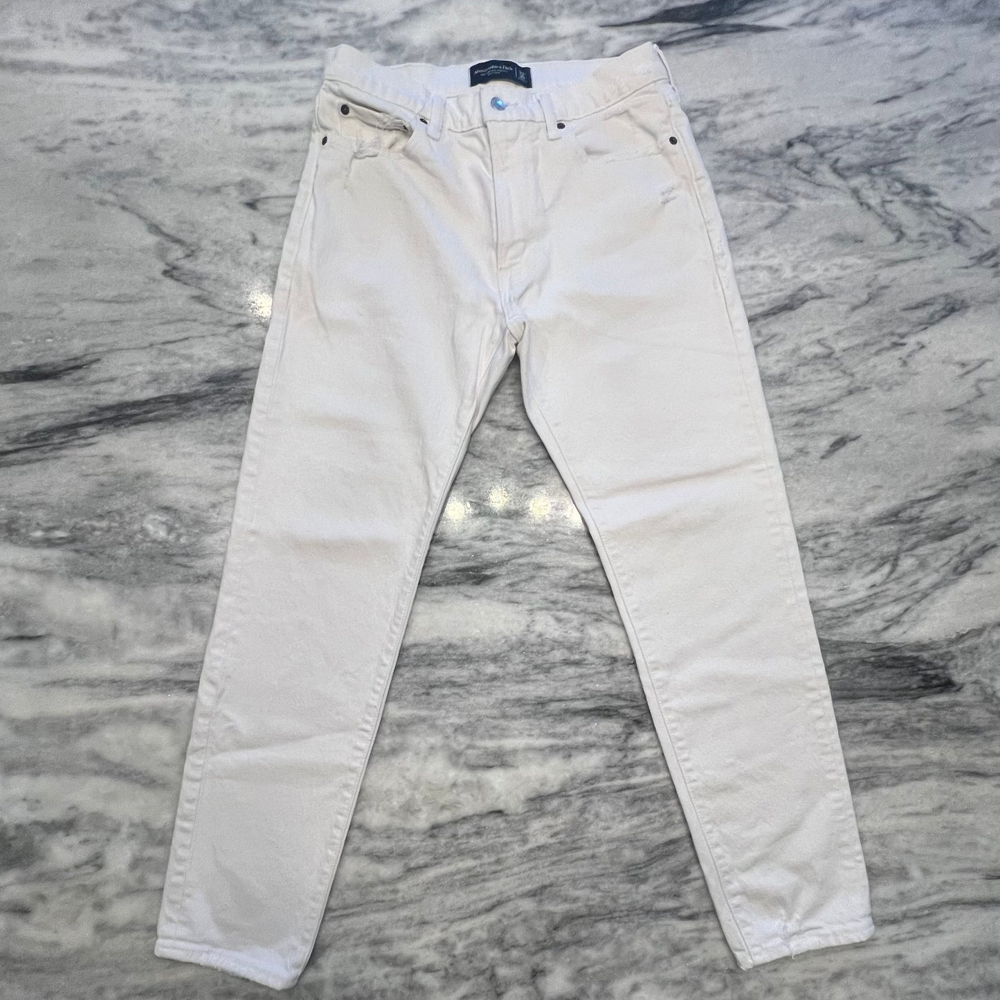 A&F 90's White Jeans 32W x 30L