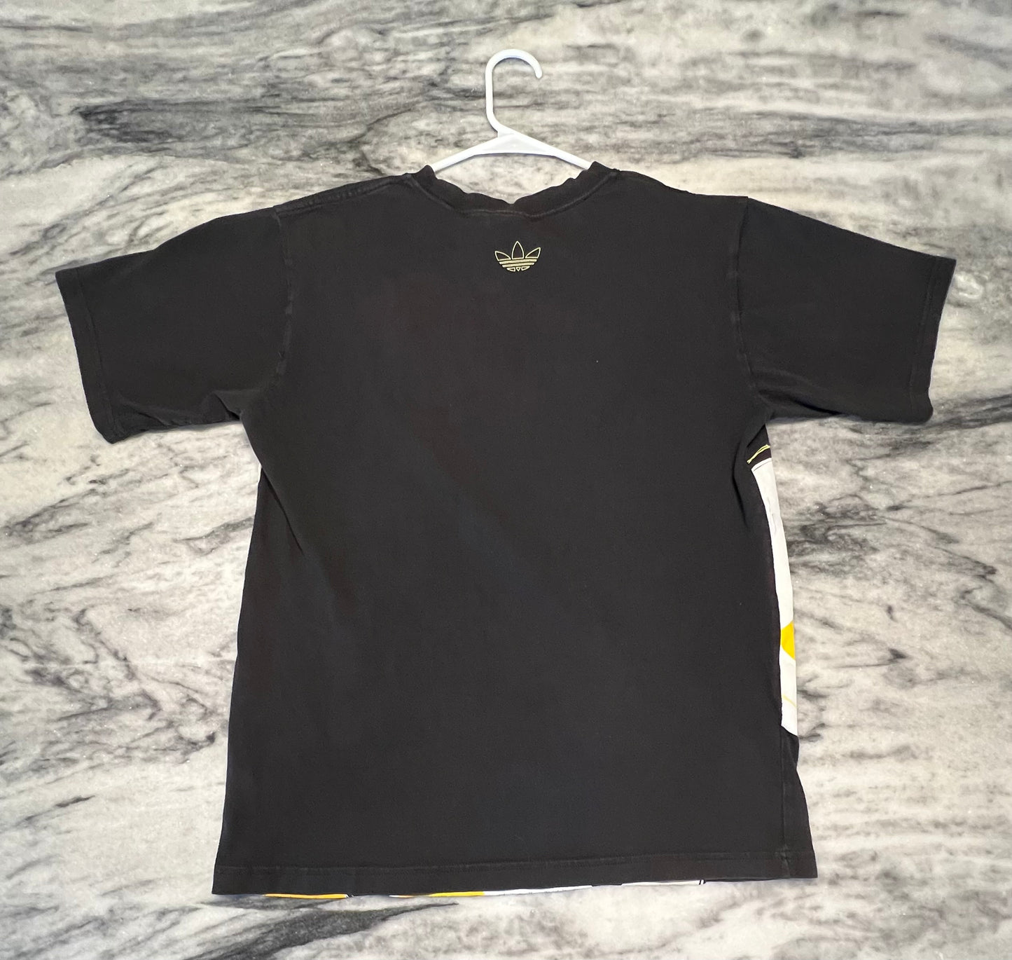 Vintage Adidas Large Graphic Tee Size: M